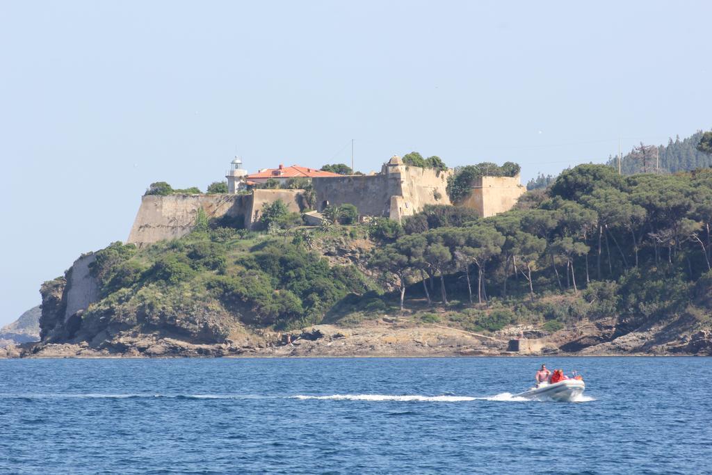 Hotel Belmare Porto Azzurro Bagian luar foto