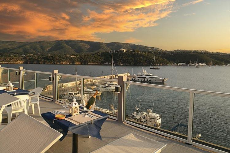 Hotel Belmare Porto Azzurro Bagian luar foto