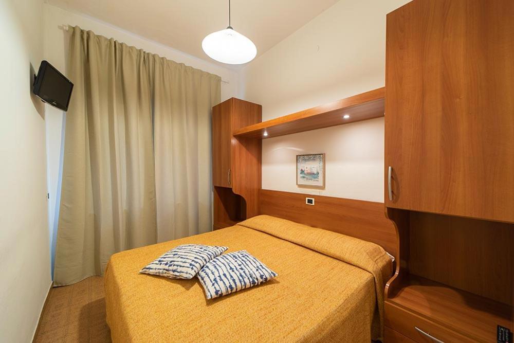 Hotel Belmare Porto Azzurro Bagian luar foto