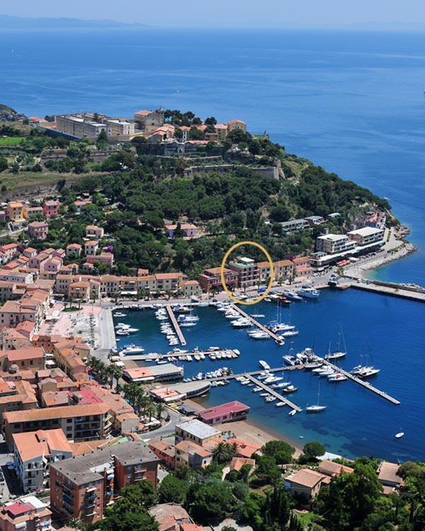 Hotel Belmare Porto Azzurro Bagian luar foto