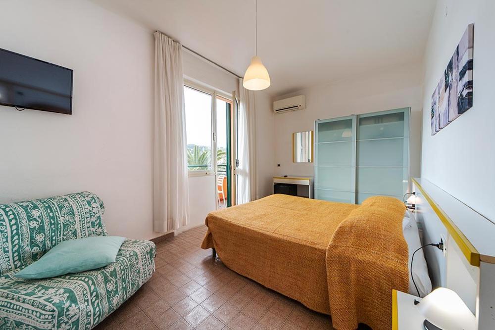 Hotel Belmare Porto Azzurro Bagian luar foto