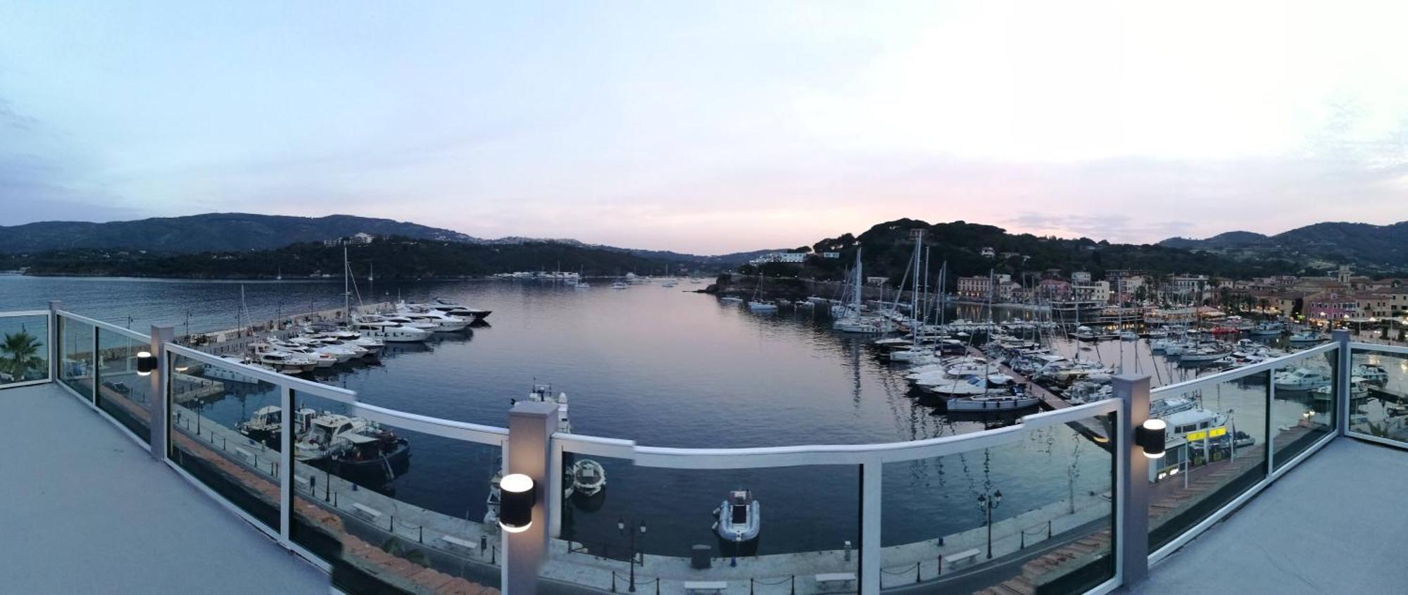 Hotel Belmare Porto Azzurro Bagian luar foto