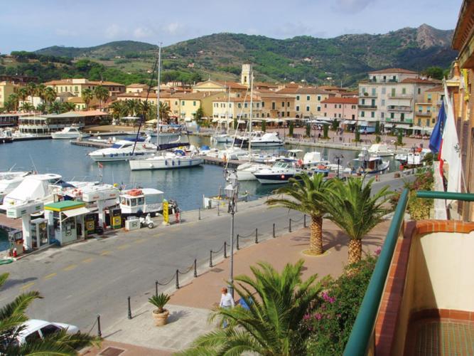 Hotel Belmare Porto Azzurro Bagian luar foto