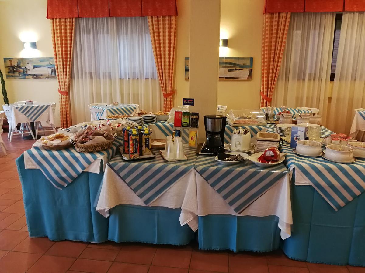 Hotel Belmare Porto Azzurro Bagian luar foto